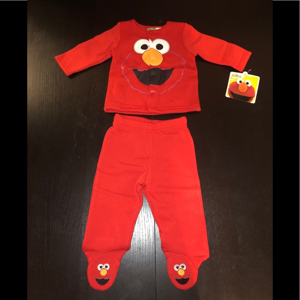 Brand New Elmo Pajama Set Size 0-3M